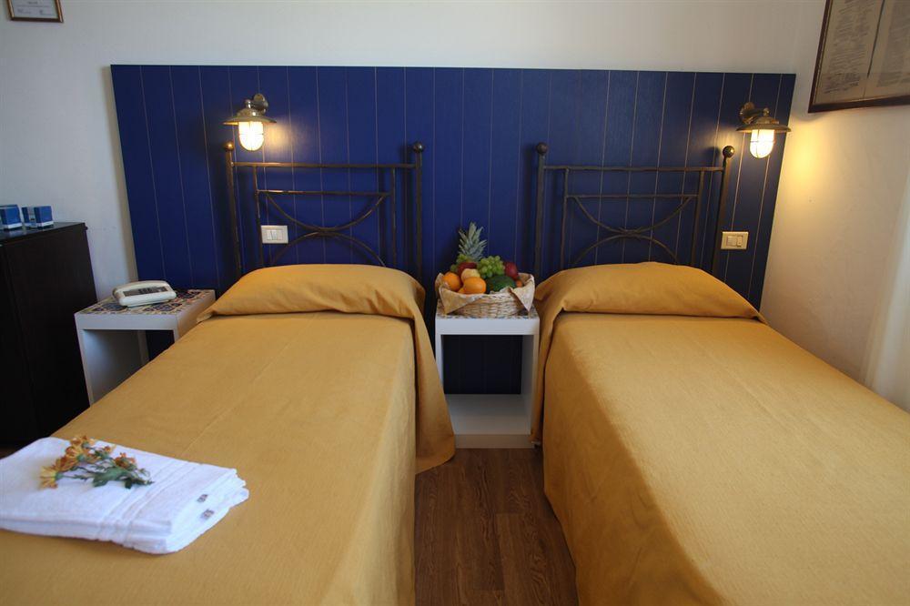 Hotel Torre Dei Borboni