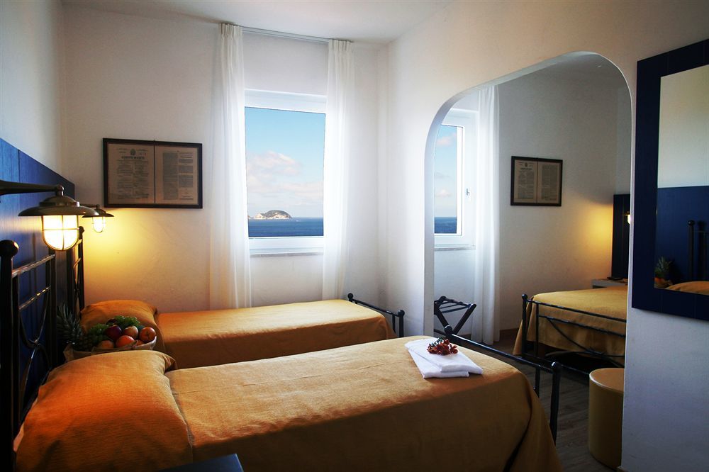 Torre Dei Borboni 3* Ponza