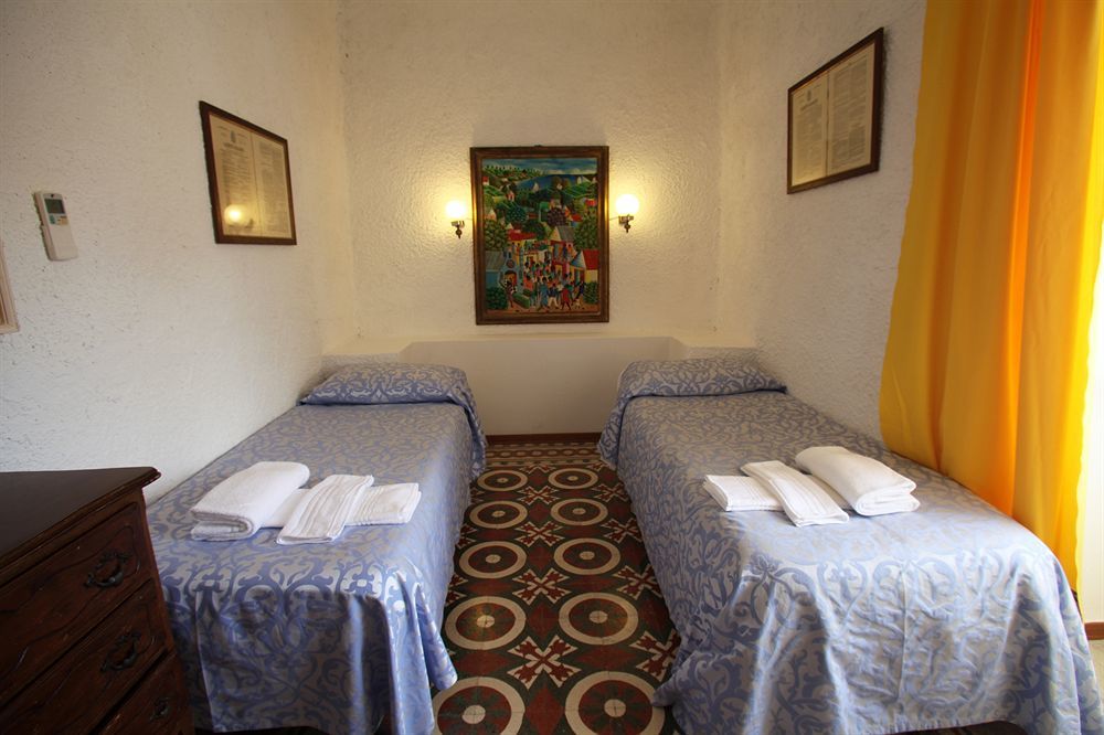 Hotel Torre Dei Borboni